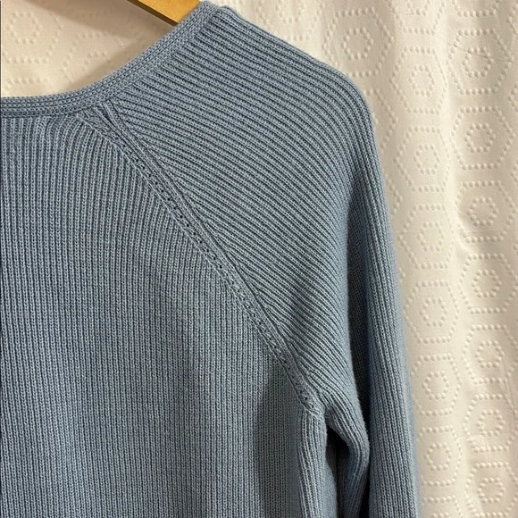 Athleta Hanover Light Blue V-Neck Sweater - Picture 9 of 10